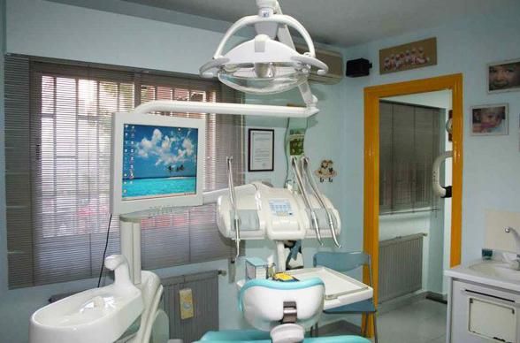 Clínica Dental Monident interior de la consultorio dental